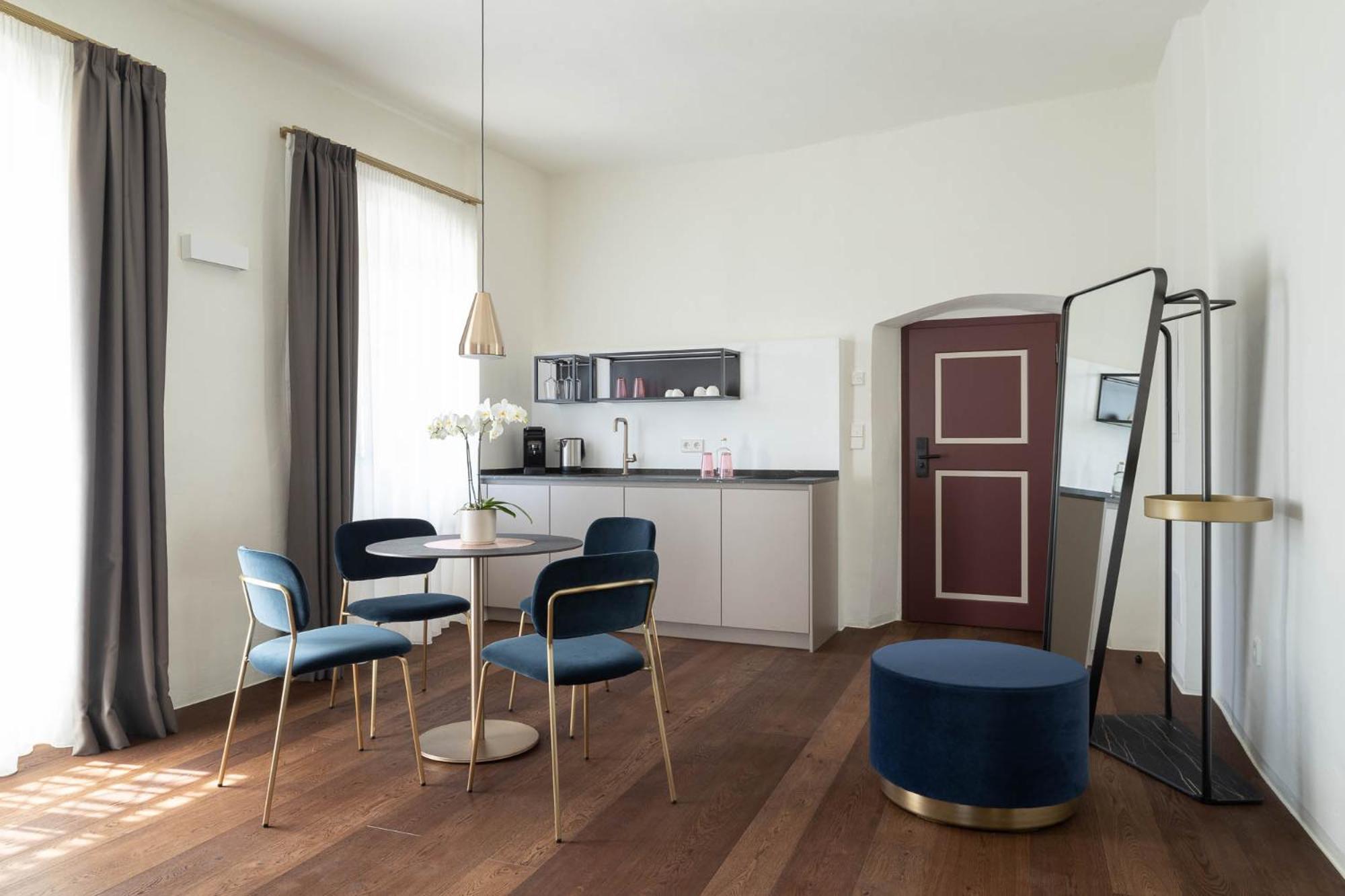 Ansitz Battisti Suites (Adults Only) Кальдаро Номер фото