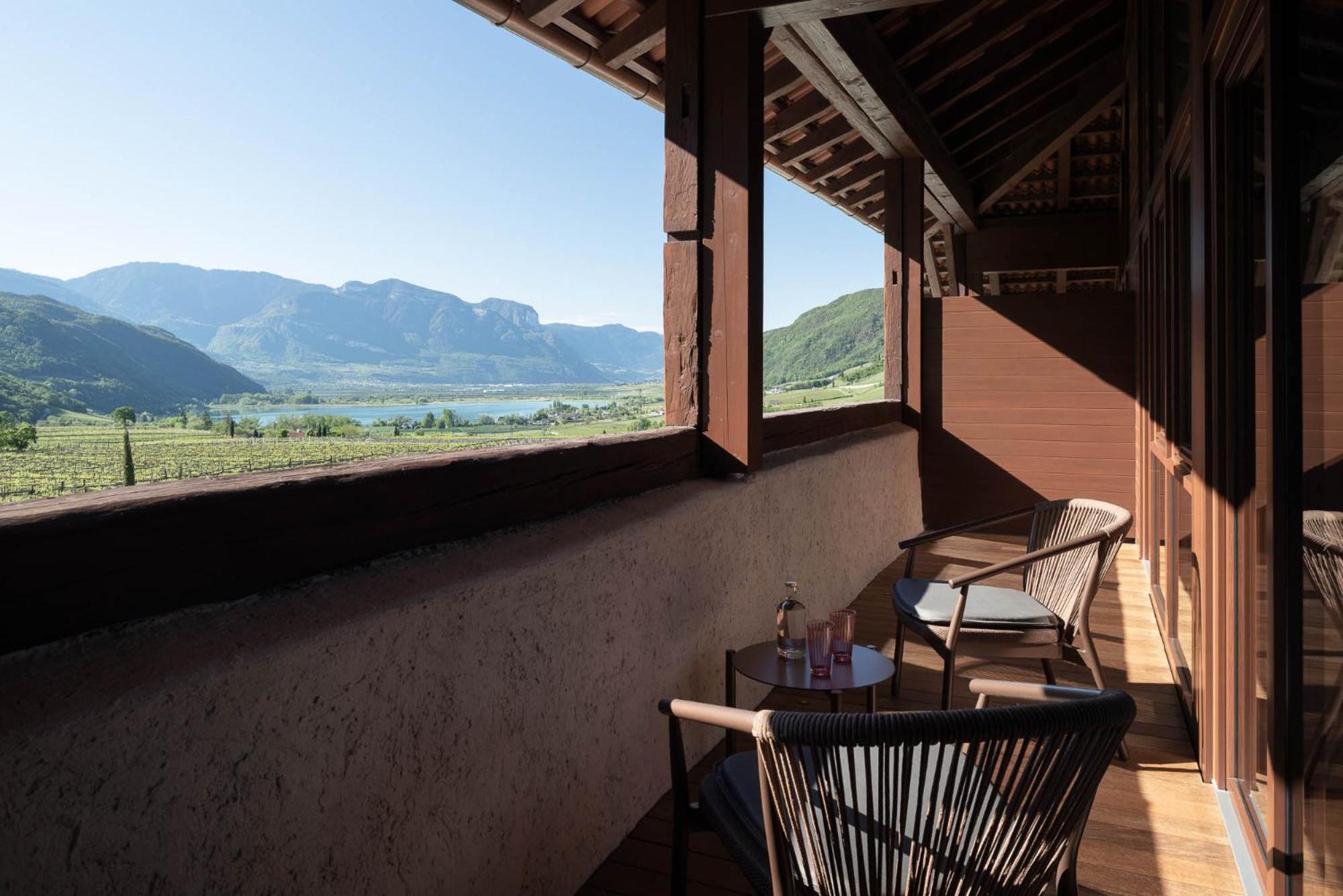 Ansitz Battisti Suites (Adults Only) Кальдаро Номер фото